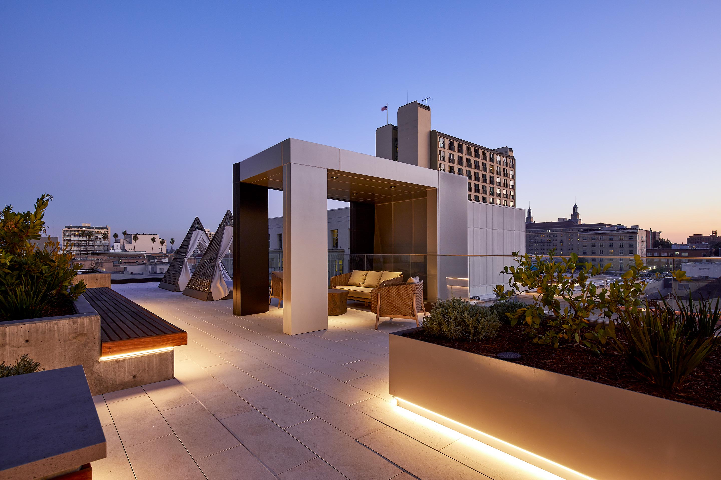 5th Floor Terrace at Night | ZO Downtown Oakland Apartments