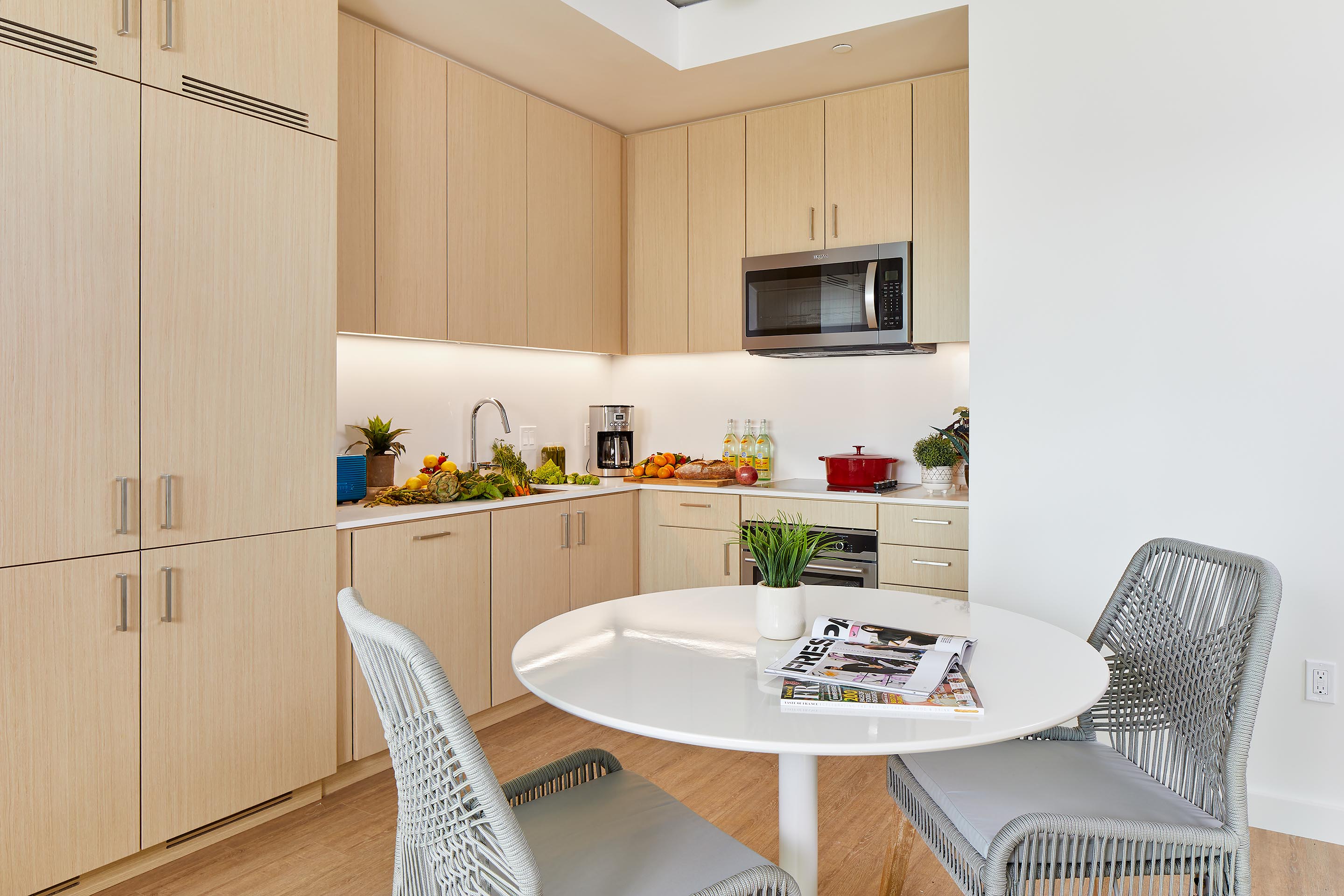 Apartment Kitchen | ZO Oakland Apartments