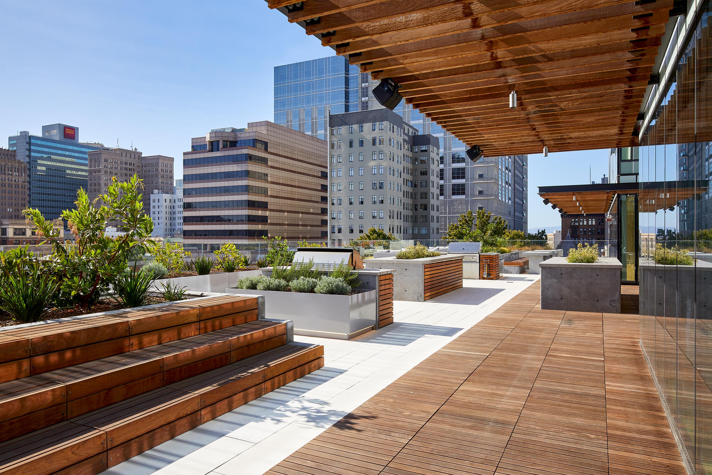 5th Floor Terrace | ZO Downtown Oakland Apartments